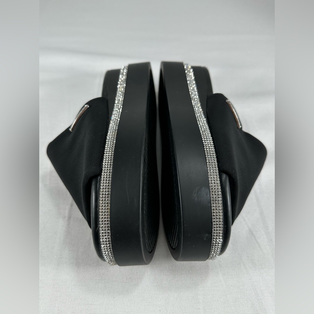 Juicy Couture Black Sandals with Metallic Accents Size-6 - Picture 8 of 12